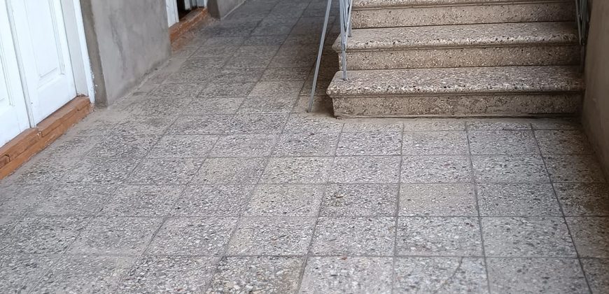 იყიდება საკუთარი სახლი ვერხვების დასახლებაში