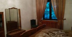 იყიდება 4 ოთახიანი ბინა სტალინის გამზირზე
