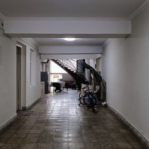 იყიდება 2 სართულიანი სახლი ქ. გორის ცენტრში