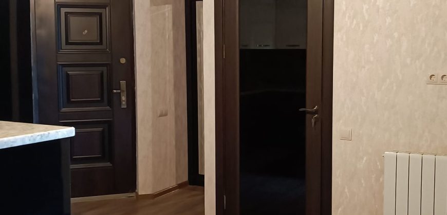ქირავდება 3 ოთახიანი ბინა გორში, ქალაქის ცენტრში