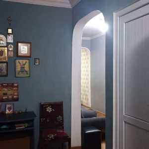 გირავდება 3 ოთახნახევრიანი ბინა გორში, წმინდა წყლის დასახლებაში