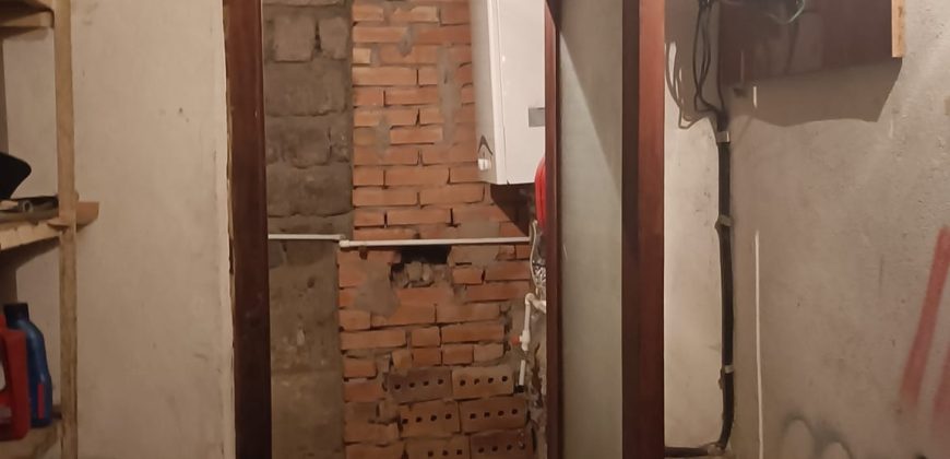 იყიდება 2 სართულიანი სახლი გორში
