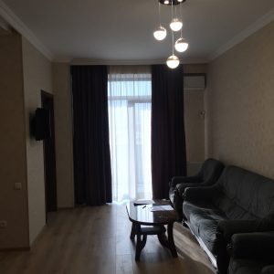 ქირავდება 2 ოთახიანი ბინა ქ.გორის, ცენტრში