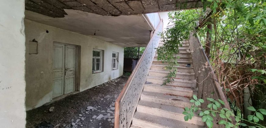 იყიდება 2 სართულიანი სახლი გორის რაიონ, სოფ. ქვემო არცევში