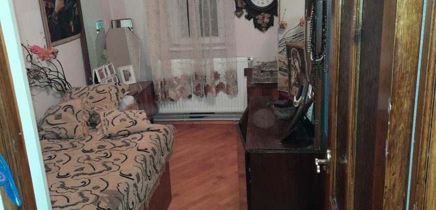 იყიდებ 2 ოთახნახევანი ბინა გორში, ვერხვების დასახლებაში