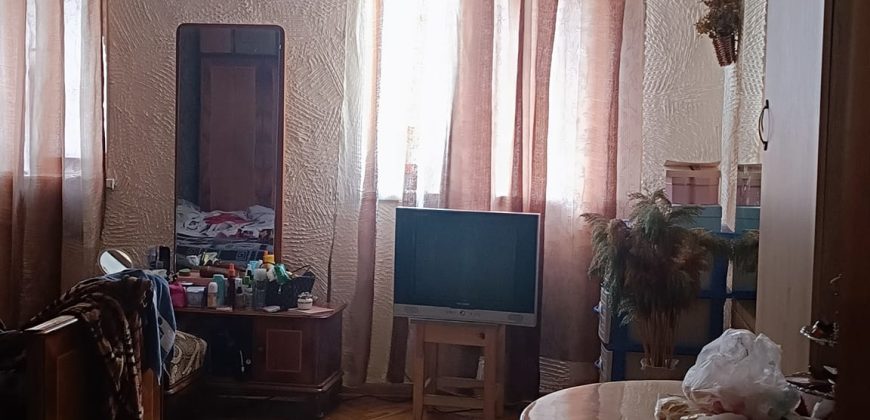 იყიდება 2 სართულიანი სახლი ქ. გორის ცენტრში