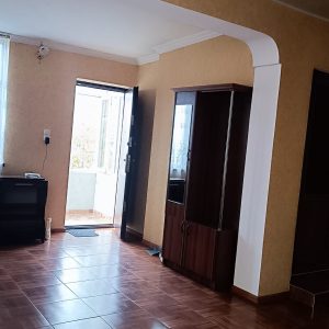 ქირავდება საკუთარი სახლი ქ. გორის ცენტრში