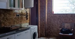 იყიდება მიწის ნაკვეთი, სახლით და საკალმახით გორში, ვოლოგდის დასახლებაში