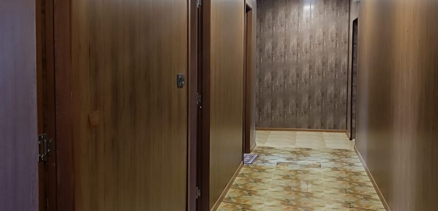 იყიდება მიწის ნაკვეთი, სახლით და საკალმახით გორში, ვოლოგდის დასახლებაში