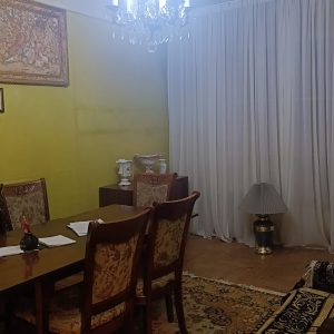 იყიდება 2 ოთახიანი ბინა ქ. გორის ცენტრში