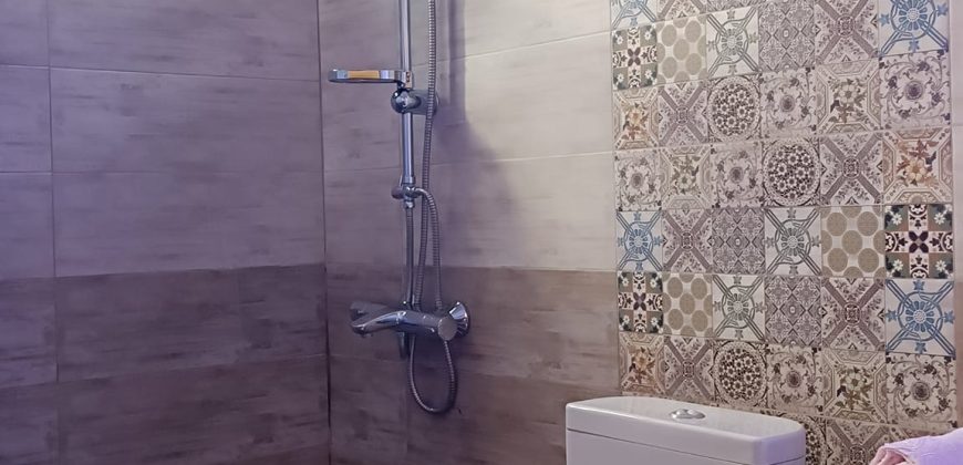 იყიდება 3 ოთახიანი ბინა გორში, სტალინის გამზირზე