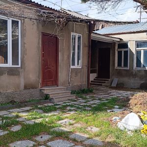 ქირავდება საკუთარი სახლი გორში, წყაროს უბანში