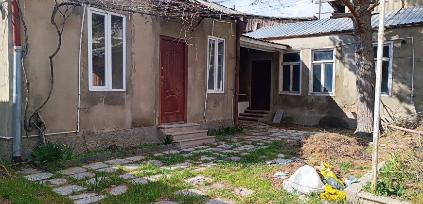 ქირავდება საკუთარი სახლი გორში, წყაროს უბანში