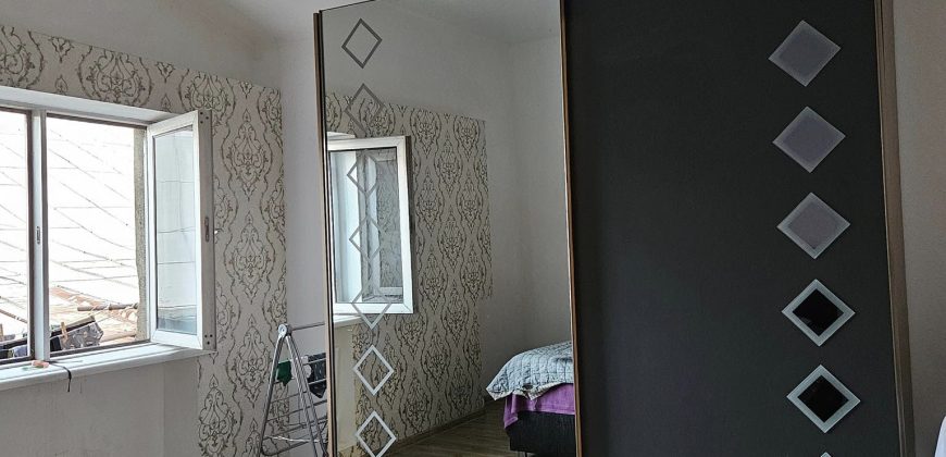 იყიდება საკუთარი სახლი ქ. გორის ცენტრში