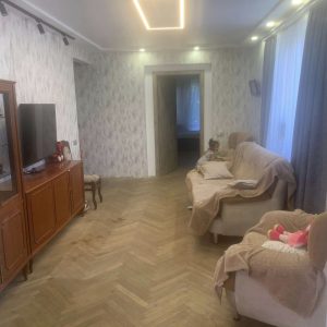 იყიდება 3 ოთახიანი ბინა თბილისში, აფრიკის დასახლებაში
