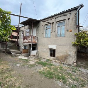 იყიდება სახლი ქარელის რაიონ, სოფ. რუისში