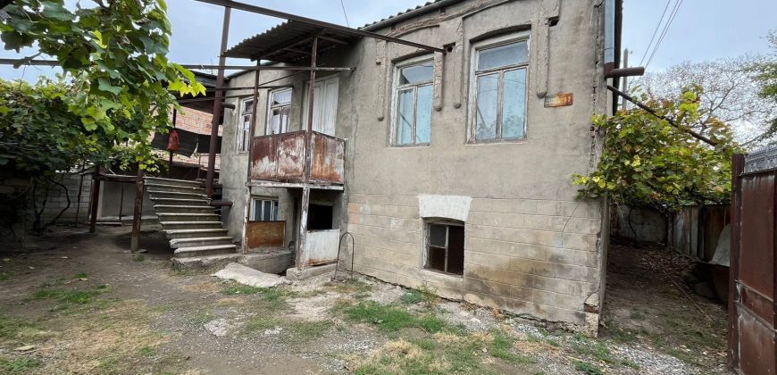 იყიდება სახლი ქარელის რაიონ, სოფ. რუისში