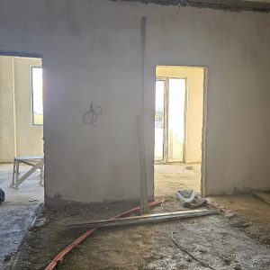 იყიდება 3 ოთახიანი ბინა ქ. გორის ცენტრში