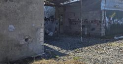 იყიდება სახლი ბოქსებით გორის რაიონ, სოფ. ტინისხიდში