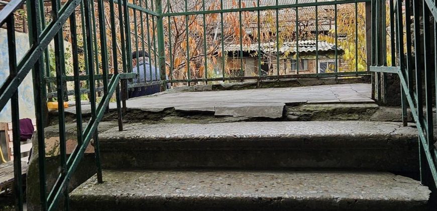იყიდება საკუთარი სახლი გორში