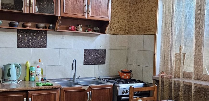 იყიდება 2 სართულიანი სახლი გორში, წმინდა წყლის დასახლებაში