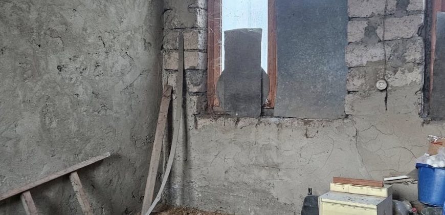 იყიდება სახლი გორის რაიონ, სოფ. ტინისხიდში