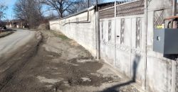იყიდება მიწის ნაკვეთი 3 შენობა-ნაგებობით გორის რაიონ, სოფ. დიდ გარეჯვარში