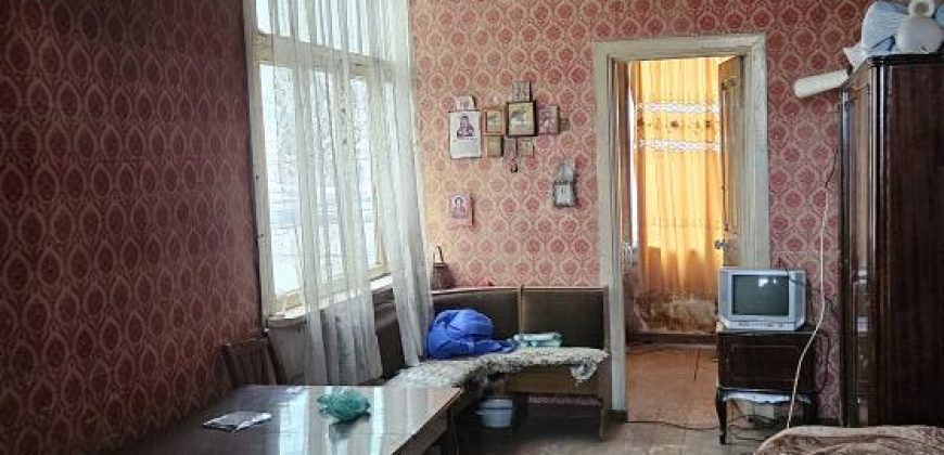 იყიდება საკუთარი სახლი ქ. გორის ცენტრში