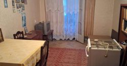 იყიდება 2 ოთახიანი ბინა გორში, კომბინატის დასახლებაში