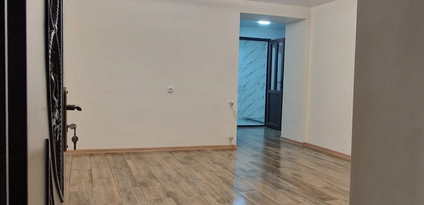 ქირავდება საკუთარი სახლის პირველი სართული გორში, კვერნაკის დასახლებაში