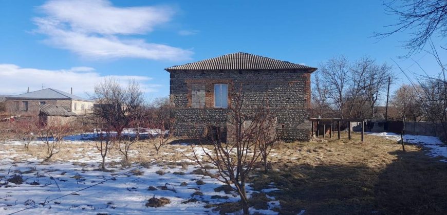 იყიდება სახლი გორის რაიონ, სოფ. ტყვიავში