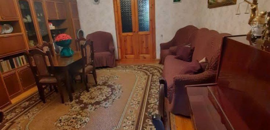 იყიდება სახლი გორში, წერეთლის ქუჩაზე