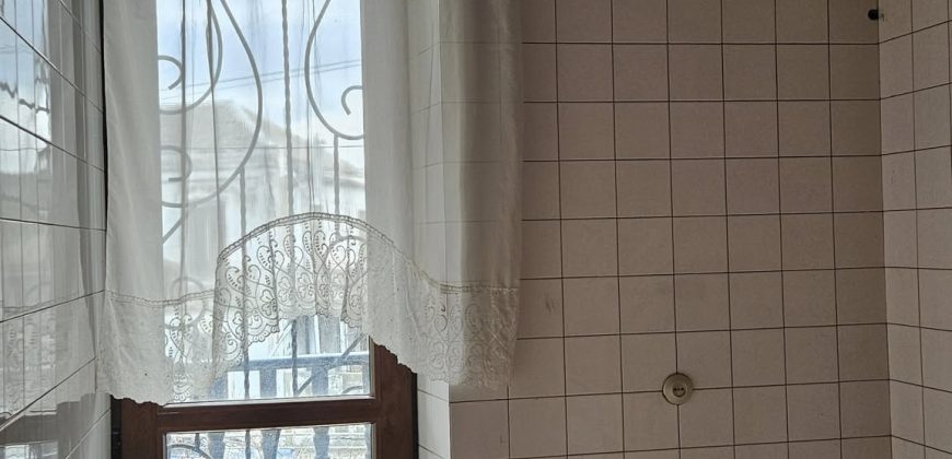 იყიდება საკუთარი სახლი გორში, სამხატვრო სკოლის მიმდებარედ