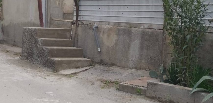 იყიდება 2 სახლი თბილისში, ქვემო მელითონეთა დასახლებაში