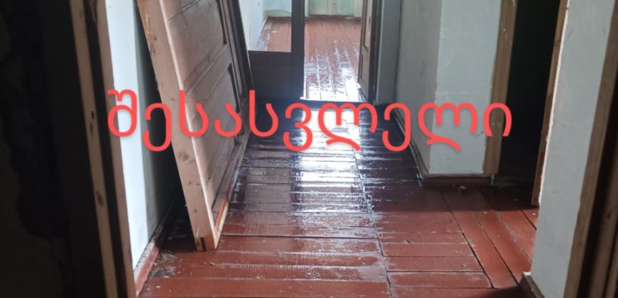 იყიდება 3 ოთახიანი ბინა გორის რაიონ, სოფ. ახალდაბაში