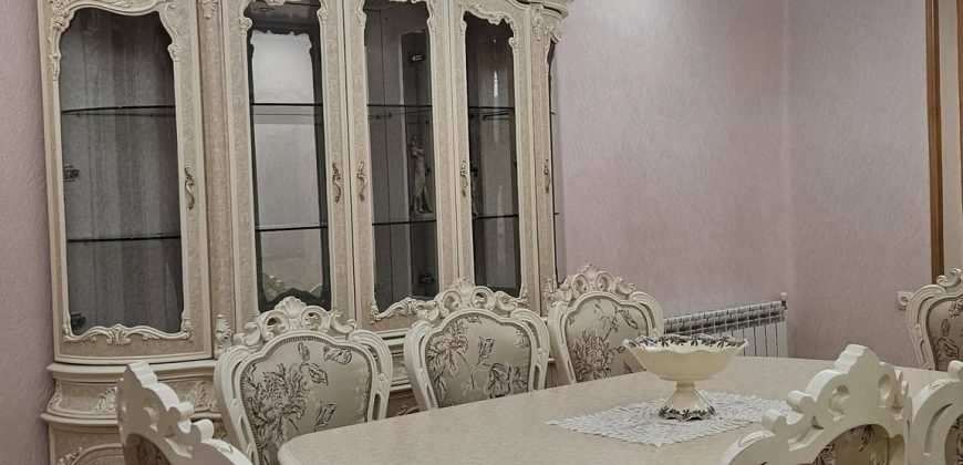 იყიდება 3 ოთახიანი ბინა გორში, სტალინის გამზირზე