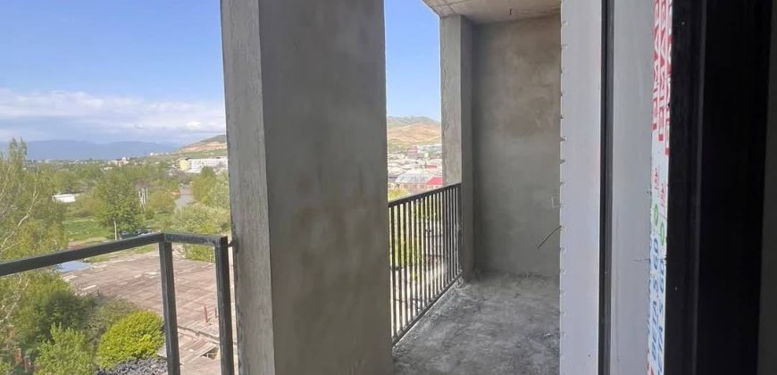 იყიდება 2 ოთახიანი ბინა გორში, წმინდა წყლის დასახლებაში