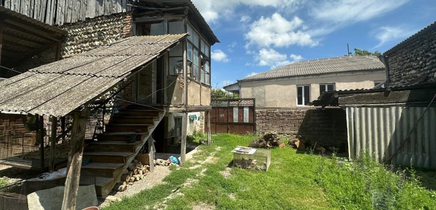 იყიდება სახლი გორის რაიონ, სოფ. ზერტში