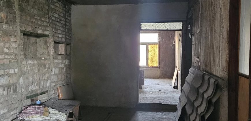 იყიდება 2 სართულიანი სახლი ქ. გორის ცენტრში
