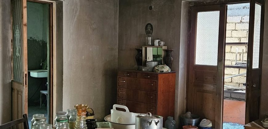 იყიდება 2 სართულიანი სახლი გორის რაიონ, სოფ. ხიდისთავში