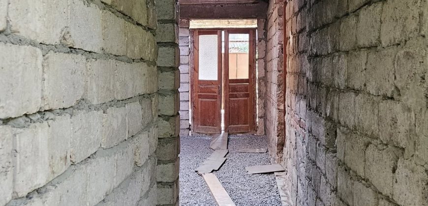 იყიდება 2 სართულიანი სახლი გორის რაიონ, სოფ. ხიდისთავში