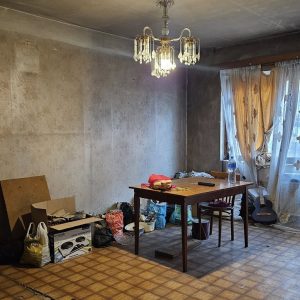 იყიდება 4 ოთახიანი ბინა გორში, ჭალის დასახლებაში