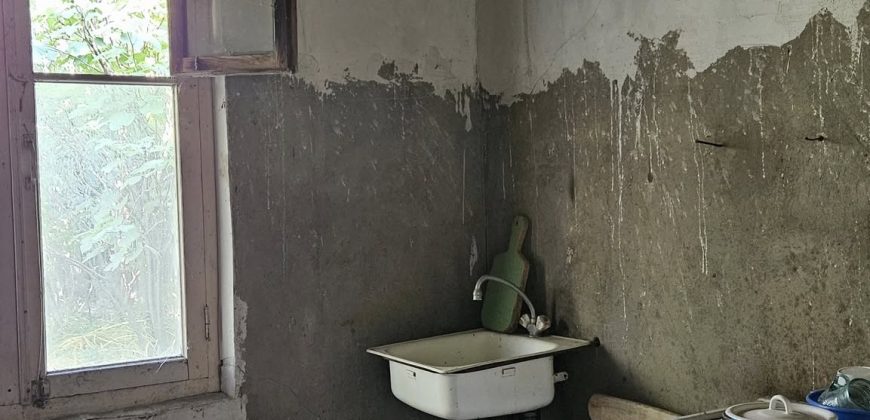 იყიდება 2 სართულიანი სახლი გორის რაიონ, სოფ. ხიდისთავში