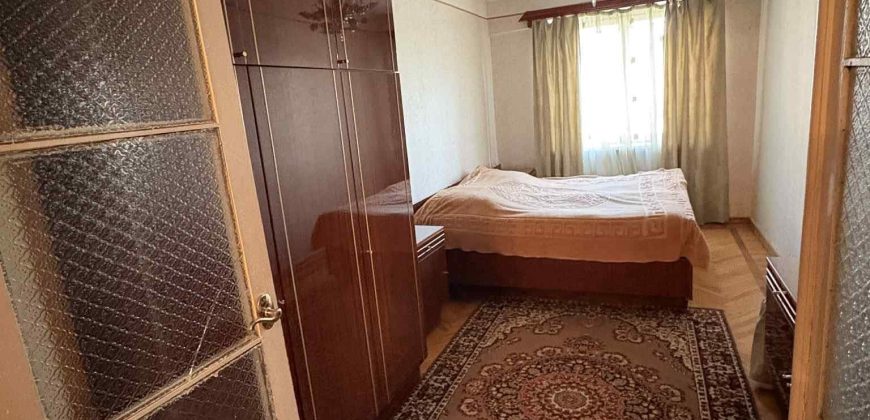 იყიდება 3 ოთახიანი ბინა გორში, კომბინატის დასახლებაში