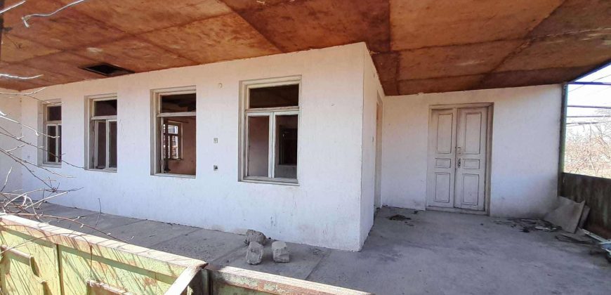 იყიდება სახლი გორის რაიონ, სოფ. ფლავში