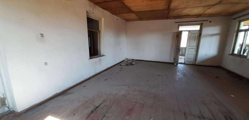 იყიდება სახლი გორის რაიონ, სოფ. ფლავში