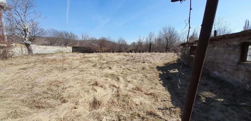 იყიდება სახლი გორის რაიონ, სოფ. ფლავში