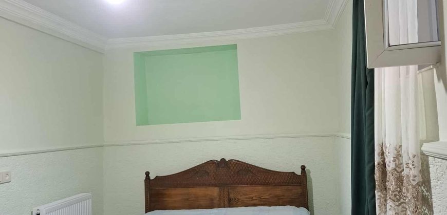 ქირავდება 2 ოთახიანი ბინა საკუთარი სახლის პირველ სართულზე გორში, კვერნაკის დასახლებაში