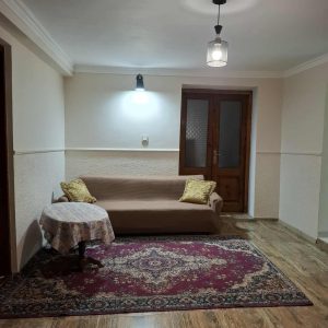 ქირავდება 2 ოთახიანი ბინა საკუთარი სახლის პირველ სართულზე გორში, კვერნაკის დასახლებაში ქირავდება 2 ოთახიანი ბინა საკუთარი სახლის პირველ სართულზე გორში, კვერნაკის დასახლებაში