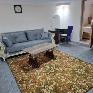 ქირავდება 2 ოთახიანი ბინა საკუთარი სახლის პირველ სართულზე გორში, კვერნაკის დასახლებაში ქირავდება 2 ოთახიანი ბინა საკუთარი სახლის პირველ სართულზე გორში, კვერნაკის დასახლებაში